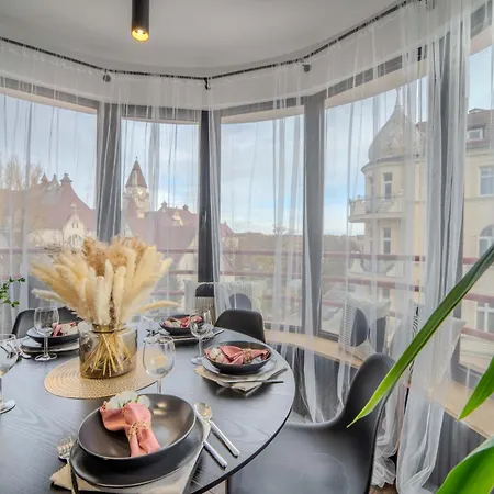 New Large Modern - Center - 60m2 - Lift - Parking