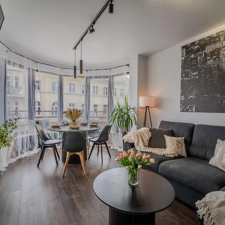 New Large Modern - Center - 60m2 - Lift - Parking Apartment Wroclaw