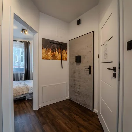 New Large Modern - Center - 60m2 - Lift - Parking Appartement Wrocław