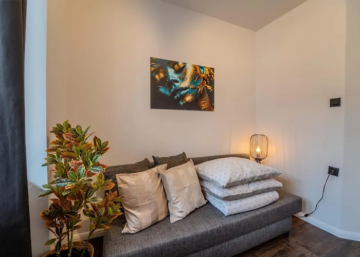 New Large Modern - Center - 60m2 - Lift - Parking * 弗罗茨瓦夫